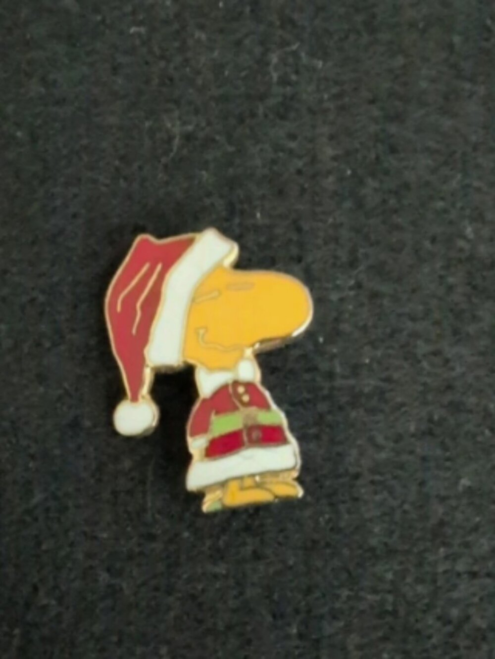 Woodstock dressed as Santa Snoopy Lapel Pin Vintage
